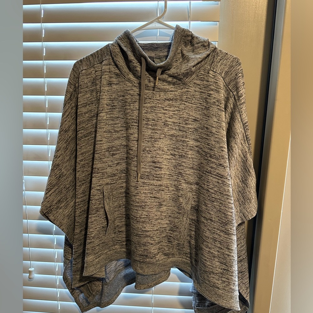 Athleta pullover, super cute with leggings!